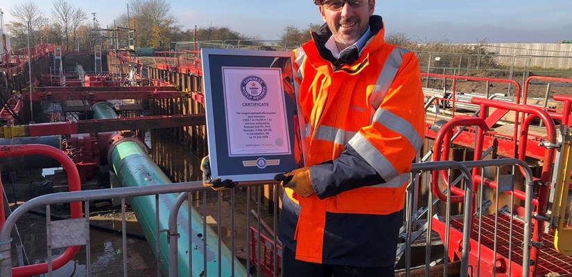 Steve Ellison, Senior Project Manager from National Grid with the official certificate Steve Ellison, Senior Project Manager from National Grid with the official certificate
